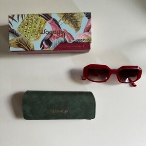 New Woodys Eyewear Barcelona – Aless Sunglasses in Red. Includes case and box.
